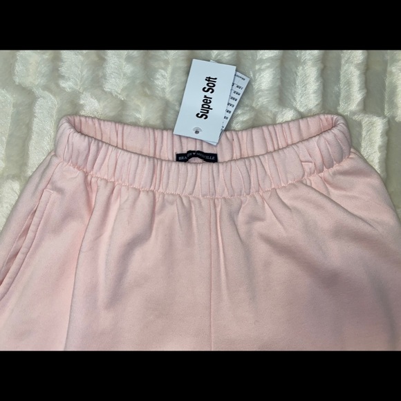 Pink Brandy Melville Rosa sweatpants. WITH TAG! - Picture 4 of 5